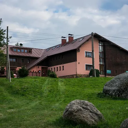 Hacienda Cert 2* Kořenov